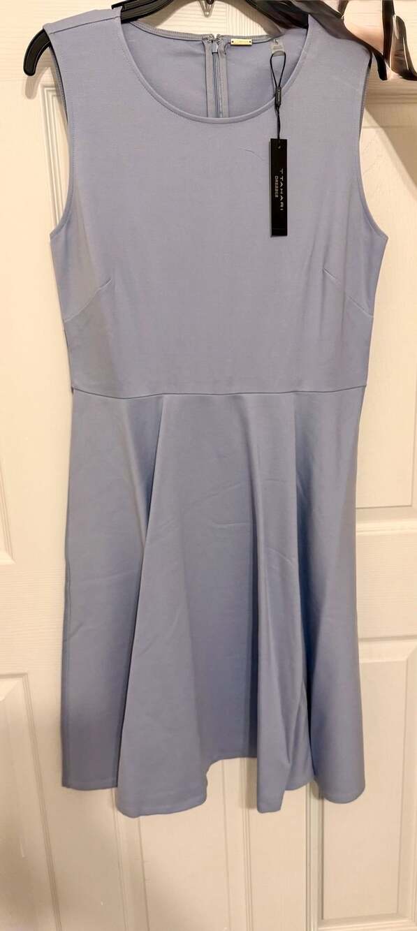 T Tahari Light Blue Sleeveless Fit and Flare Midi Dress